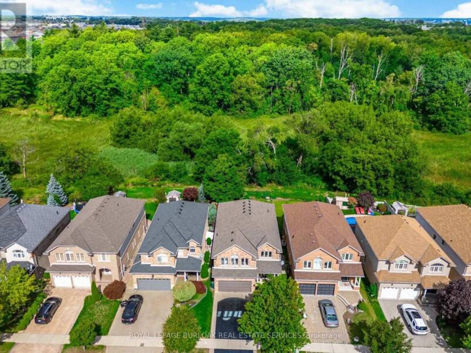 84 MEADOWBANK DRIVE, Hamilton, Ontario L9B 2Y1