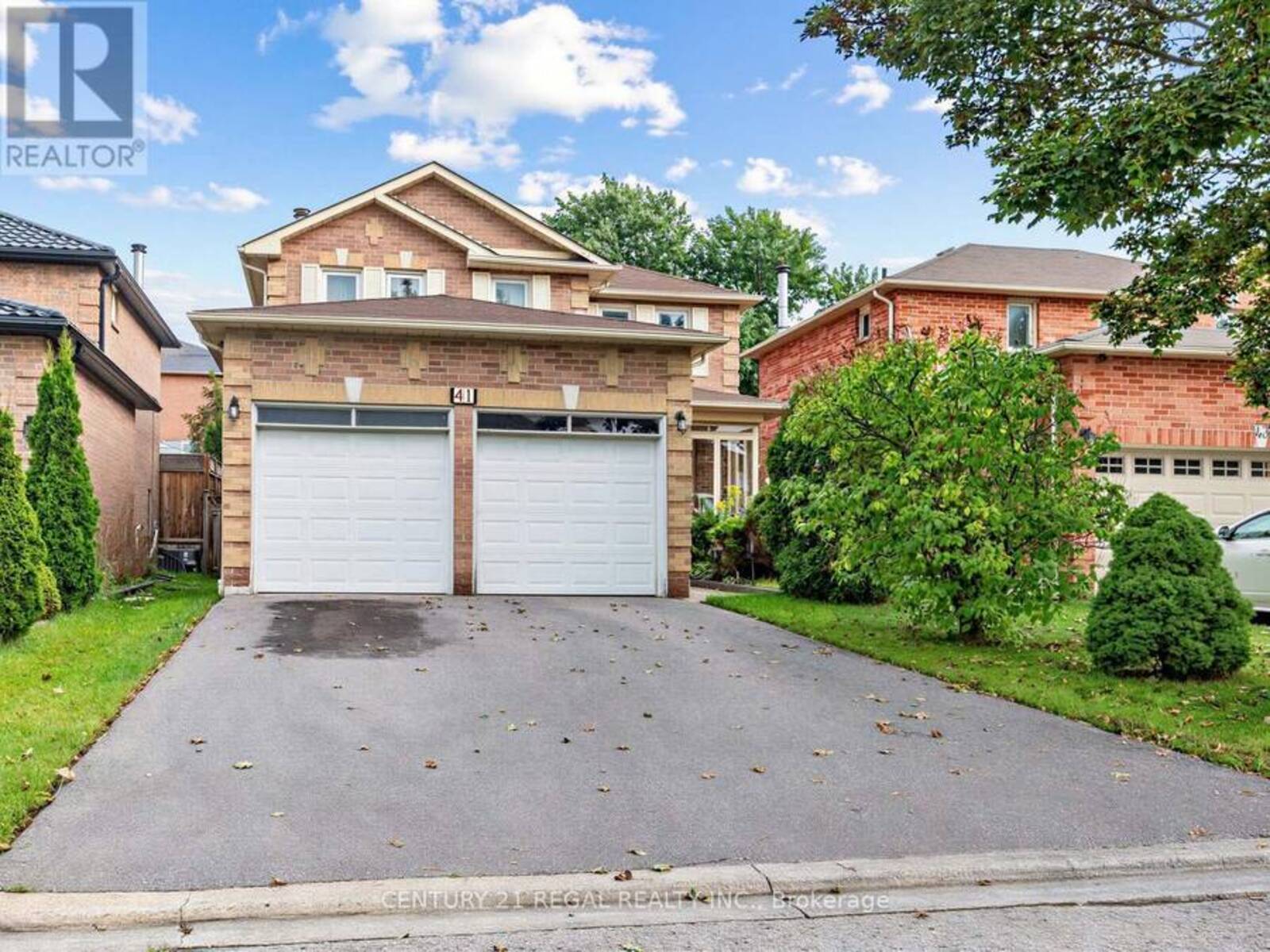 41 COE DRIVE, Ajax, Ontario L1T 3H9