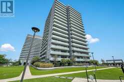 PH 10 - 55 ONEIDA CRESCENT | Richmond Hill Ontario | Slide Image Twenty-four