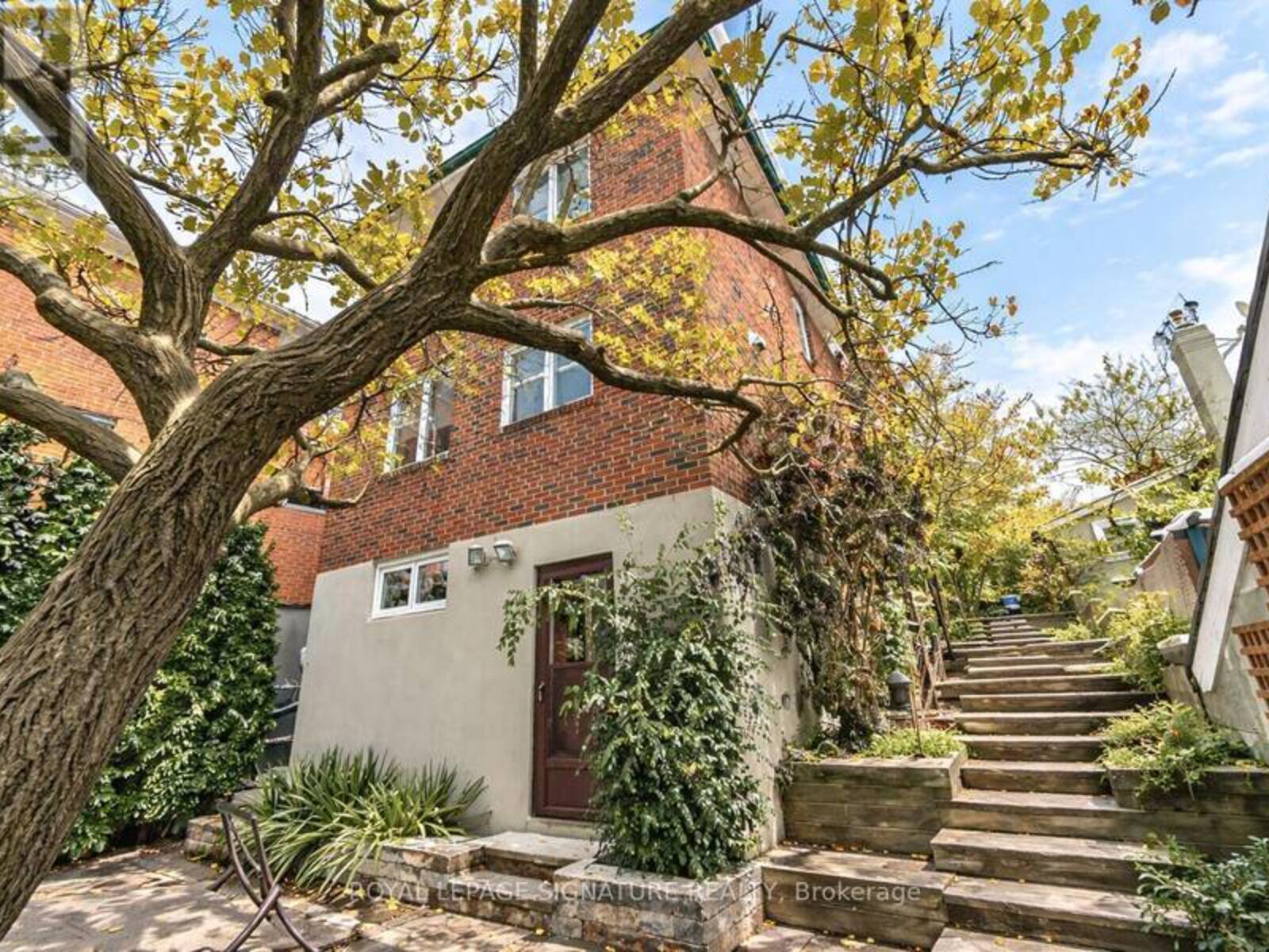 362 SILVERTHORN AVENUE, Toronto, Ontario M6M 3G8