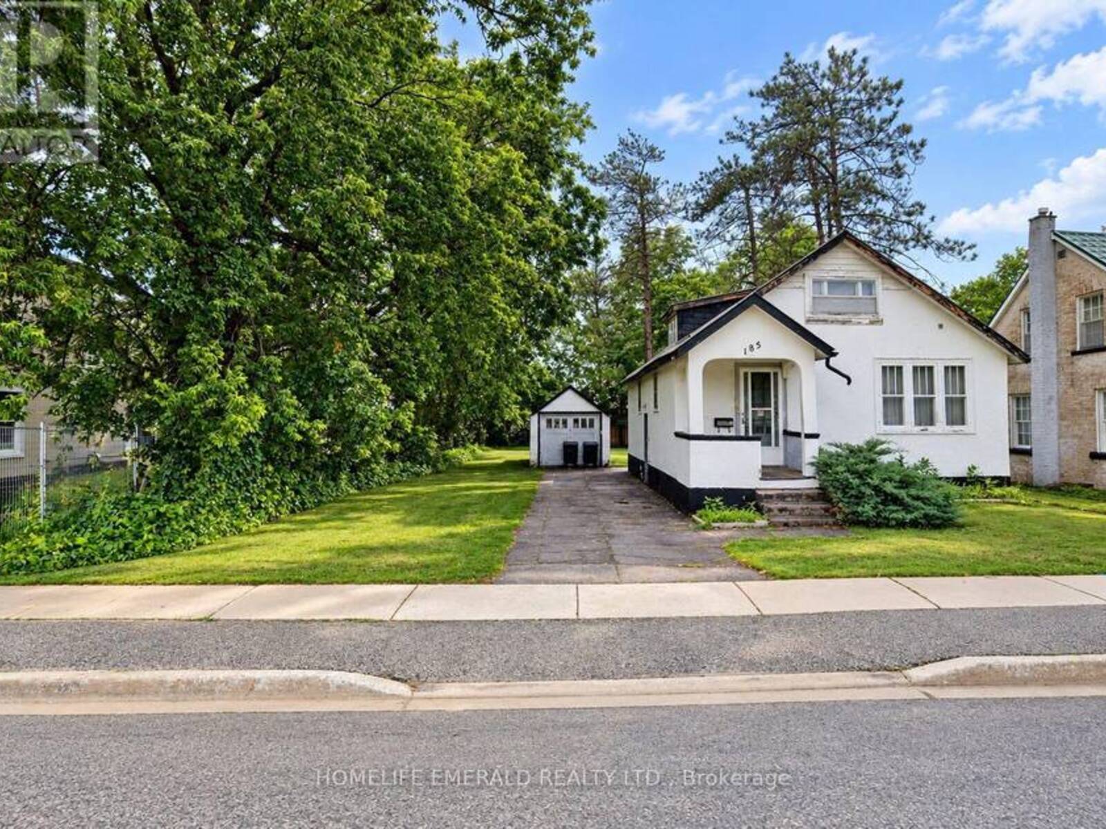 185 DUNLOP STREET W, Barrie, Ontario L4N 1B4