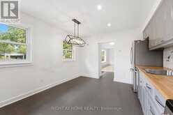 1244 DE QUINCY CRESCENT | Burlington Ontario | Slide Image Thirteen