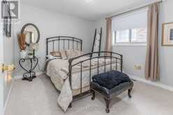 90 SURREY DRIVE | Hamilton Ontario | Slide Image Eighteen
