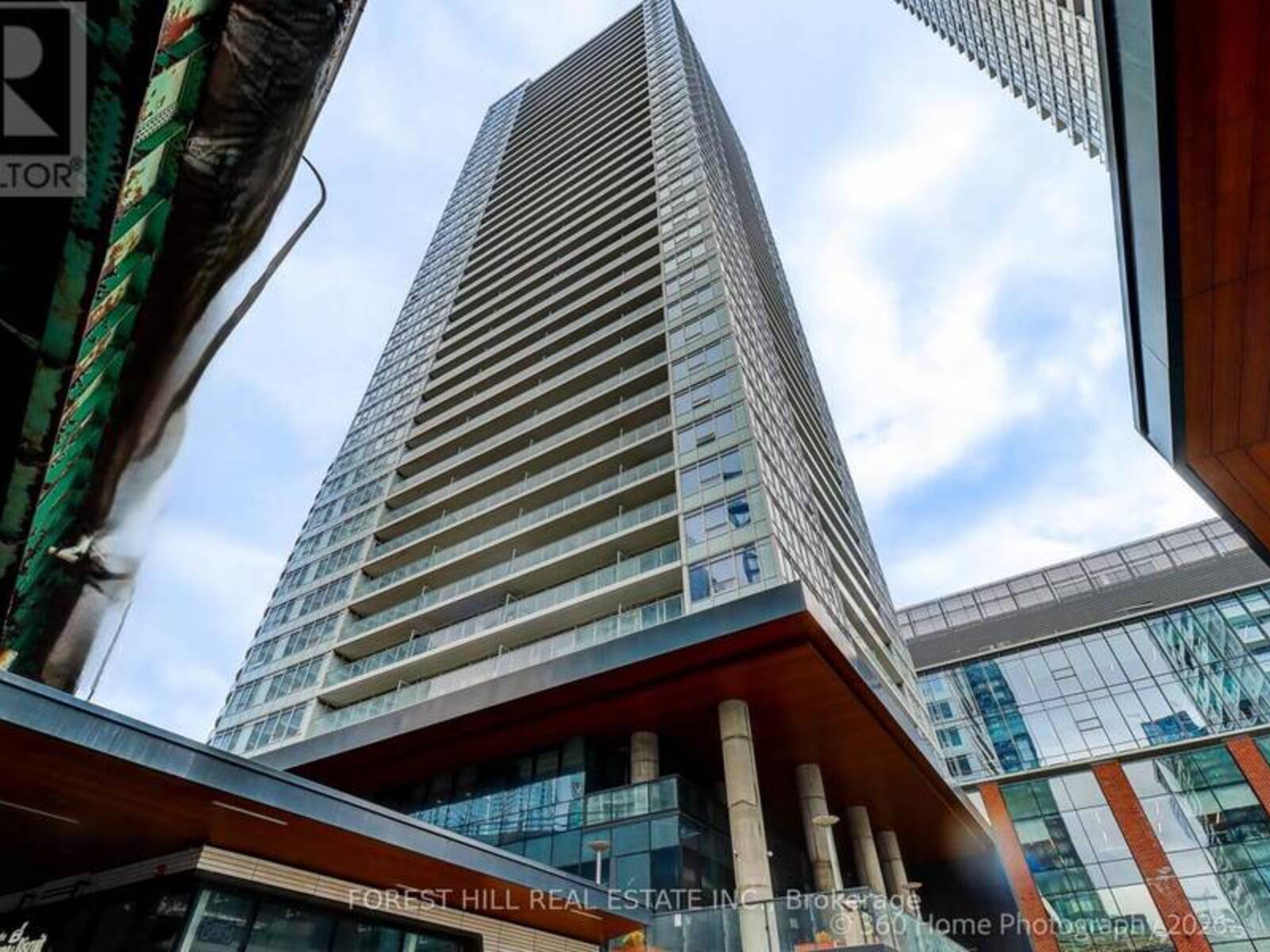 1215 - 17 BATHURST STREET, Toronto, Ontario M5V 0N1