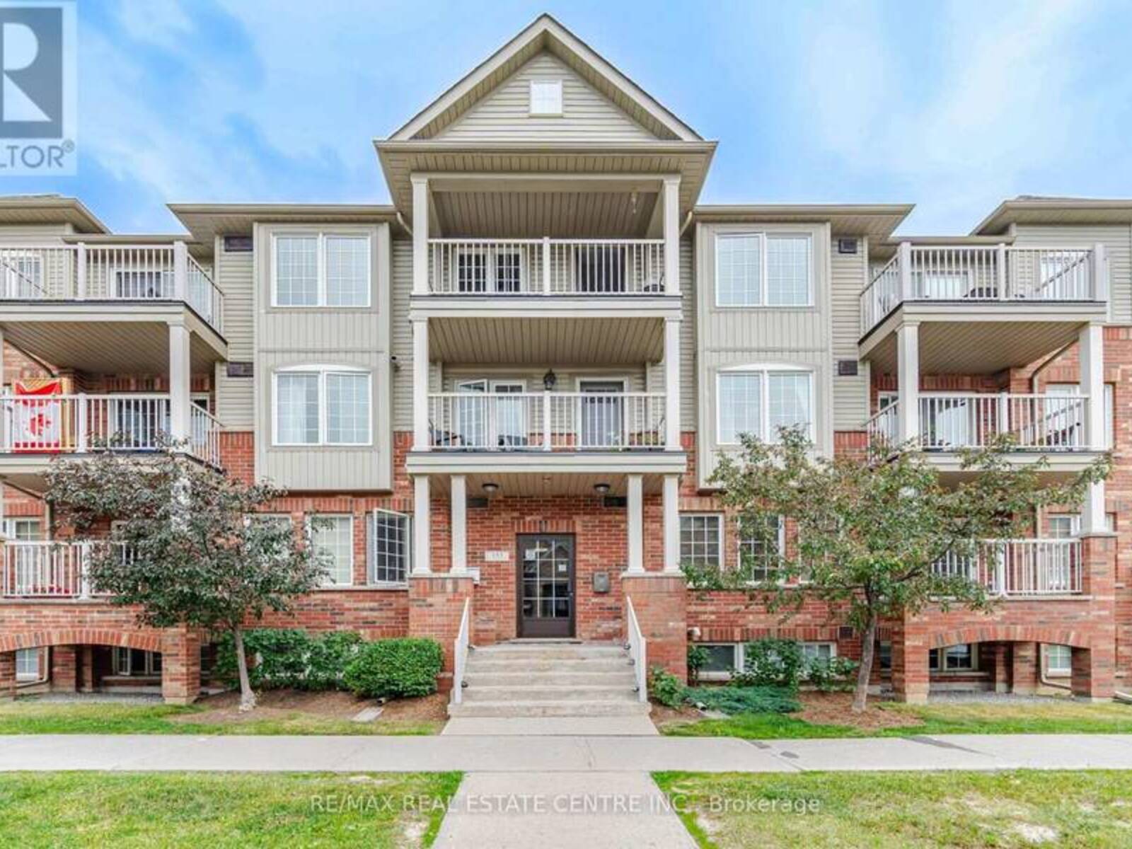 2 - 153 ISAAC DEVINS BOULEVARD, Toronto, Ontario M9M 0C5