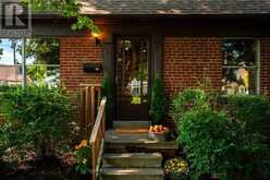 2050 RUSSETT ROAD | Mississauga Ontario | Slide Image Four