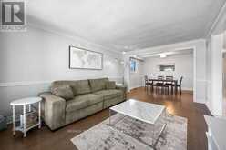 19 HAMER BOULEVARD | Toronto Ontario | Slide Image Eight
