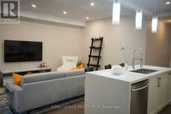 10 - 2410 WOODWARD AVENUE | Burlington Ontario | Slide Image Eight