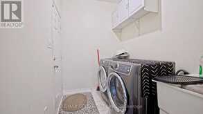 29 ABBOTSBURY DRIVE | Brampton Ontario | Slide Image Sixteen