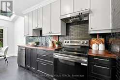 24 MARION STREET | Toronto Ontario | Slide Image Thirteen