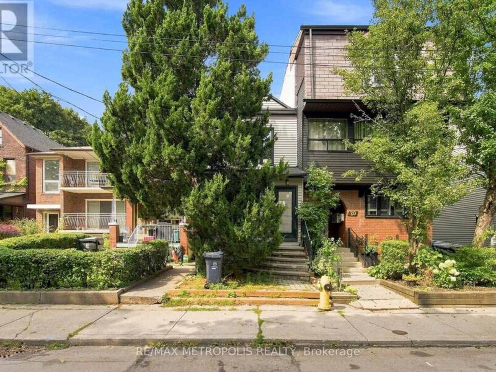 24 MARION STREET, Toronto, Ontario M6R 1E5