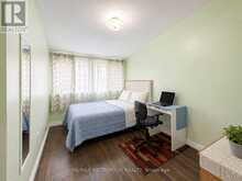 24 ENCLAVE MEWS | Toronto Ontario | Slide Image Twelve