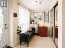 24 ENCLAVE MEWS | Toronto Ontario | Slide Image Nine