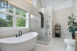 293 NORTH SHORE BOULEVARD E | Burlington Ontario | Slide Image Thirty-one