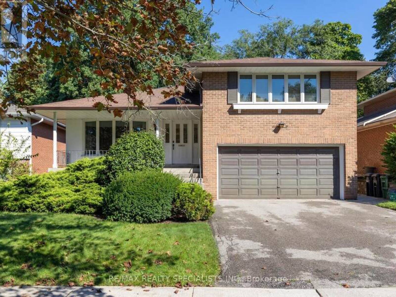 14 MICHAEL DRIVE, Toronto, Ontario M2H 2A3