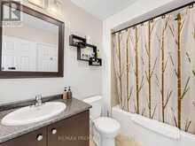 95 JOHN BELL CRESCENT | Toronto Ontario | Slide Image Nineteen