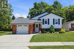 460 WELLINGTON AVENUE S | Listowel Ontario | Slide Image Eight