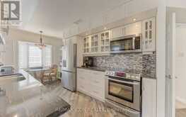 31 - 45 BLUE SPRINGS DRIVE | Waterloo Ontario | Slide Image Seventeen