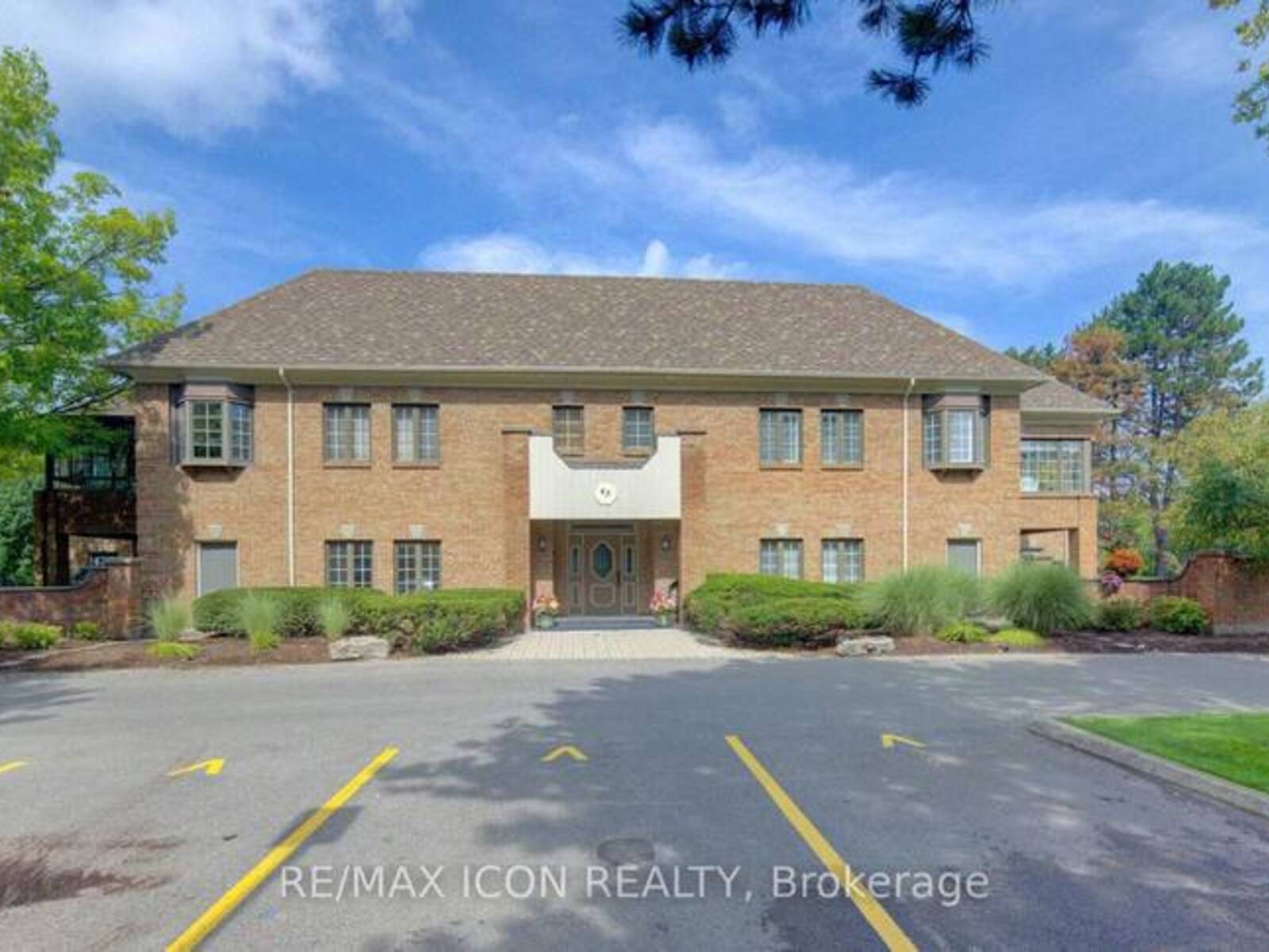 31 - 45 BLUE SPRINGS DRIVE, Waterloo, Ontario N2J 4P1