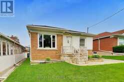 24 TULIP DRIVE | Toronto Ontario | Slide Image Three