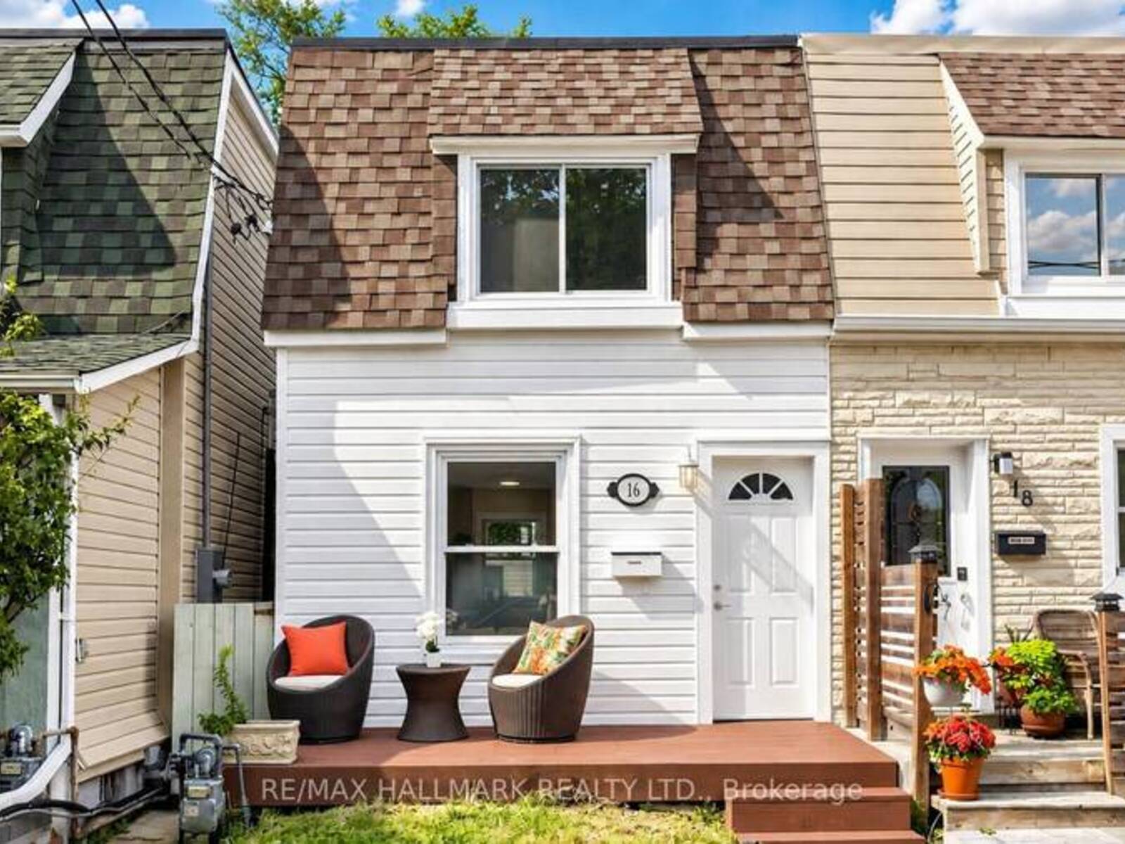 16 QUEENSDALE AVENUE, Toronto, Ontario M4J 1X9