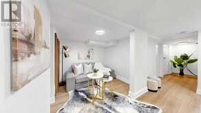 16 QUEENSDALE AVENUE | Toronto Ontario | Slide Image Eighteen
