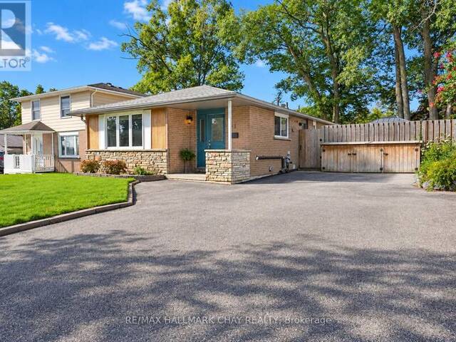 11 DAPHNE CRESCENT Barrie Ontario, L4M 2Y7 - Multi-family Home For Sale