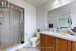 14 MISSION RIDGE TRAIL | Brampton Ontario | Slide Image Thirteen