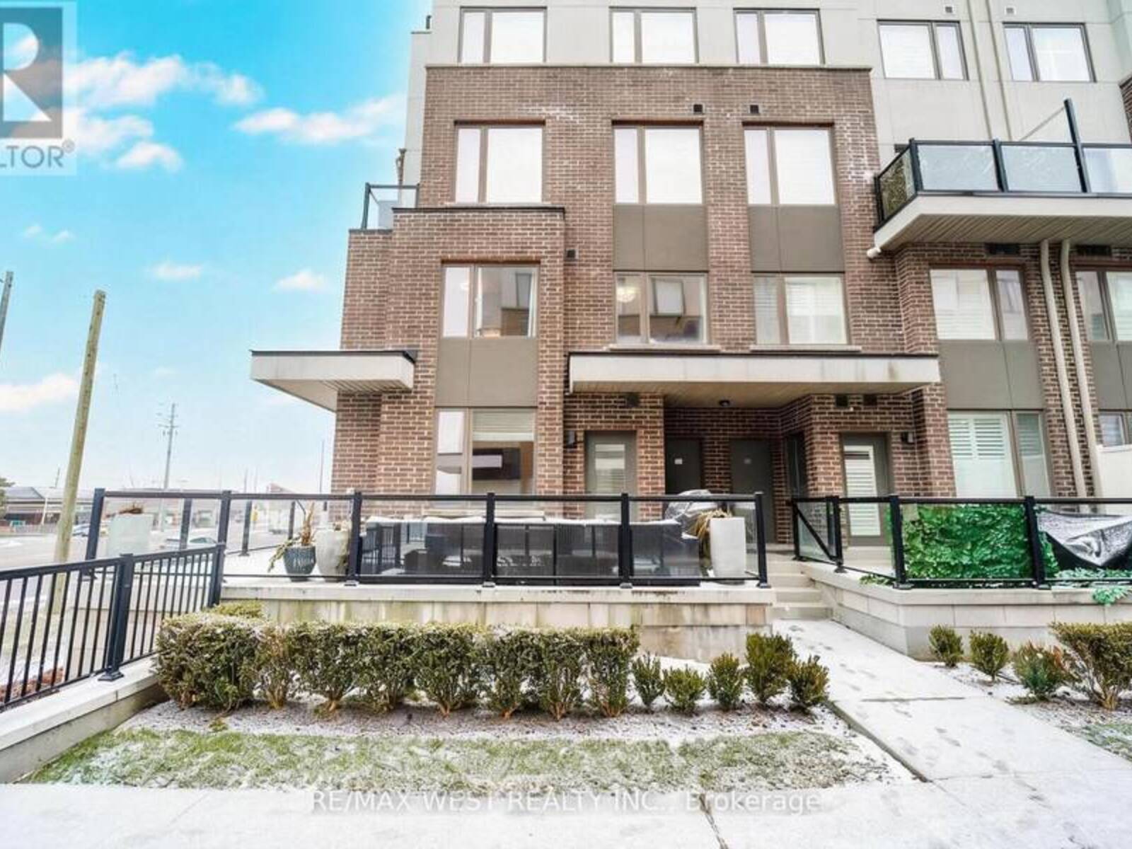 211 - 1460 WHITES ROAD N, Pickering, Ontario L1V 0E8