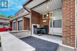 60 - 3025 CEDARGLEN GATE | Mississauga Ontario | Slide Image Four