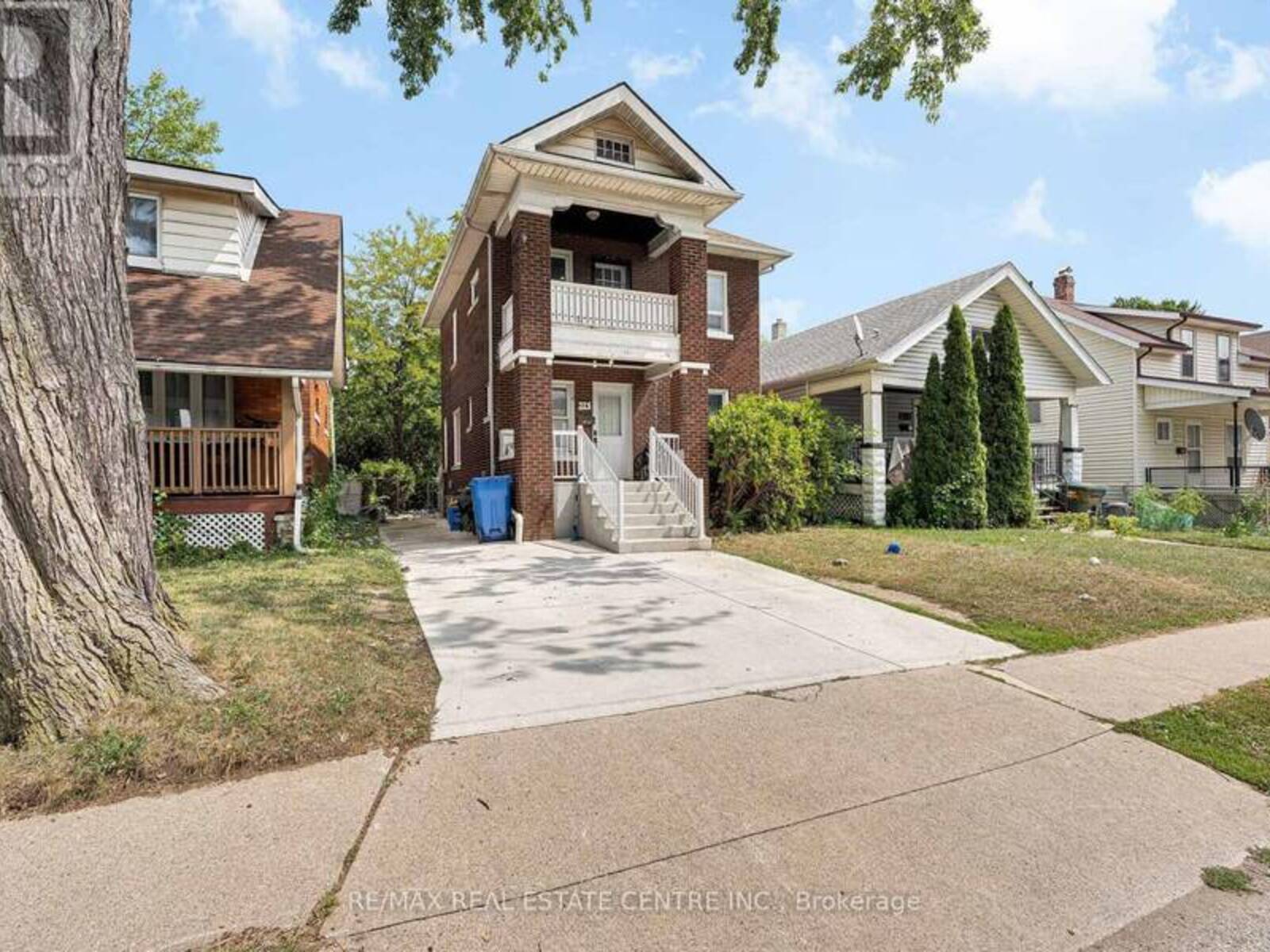 374 JOSEPHINE AVENUE, Windsor, Ontario N9B 2L1