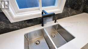 5174 JEPSON STREET | Niagara Falls Ontario | Slide Image Nine
