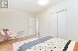 52 FAIRGLEN AVENUE | Toronto Ontario | Slide Image Eighteen