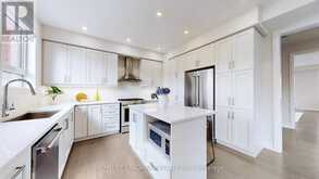 393 WILLIAM GRAHAM DRIVE | Aurora Ontario | Slide Image Sixteen