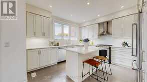393 WILLIAM GRAHAM DRIVE | Aurora Ontario | Slide Image Eighteen