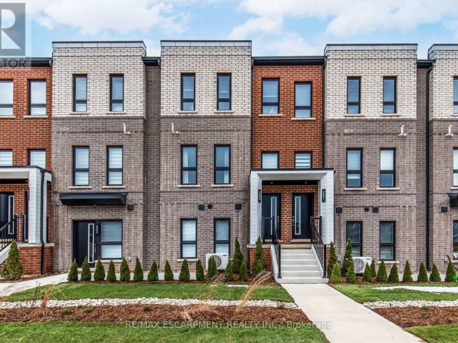 2 - 90 SKINNER ROAD, Hamilton, Ontario L8B 2A9