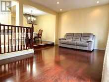 22 O'HALLORAN CRESCENT | Toronto Ontario | Slide Image Nine