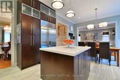 11 CANDLELIGHT DRIVE | Richmond Hill Ontario | Slide Image Nine