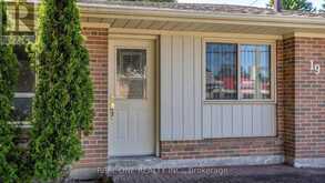 19 NYMARK AVENUE | Toronto Ontario | Slide Image Two