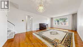 19 NYMARK AVENUE | Toronto Ontario | Slide Image Five