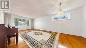 19 NYMARK AVENUE | Toronto Ontario | Slide Image Seven