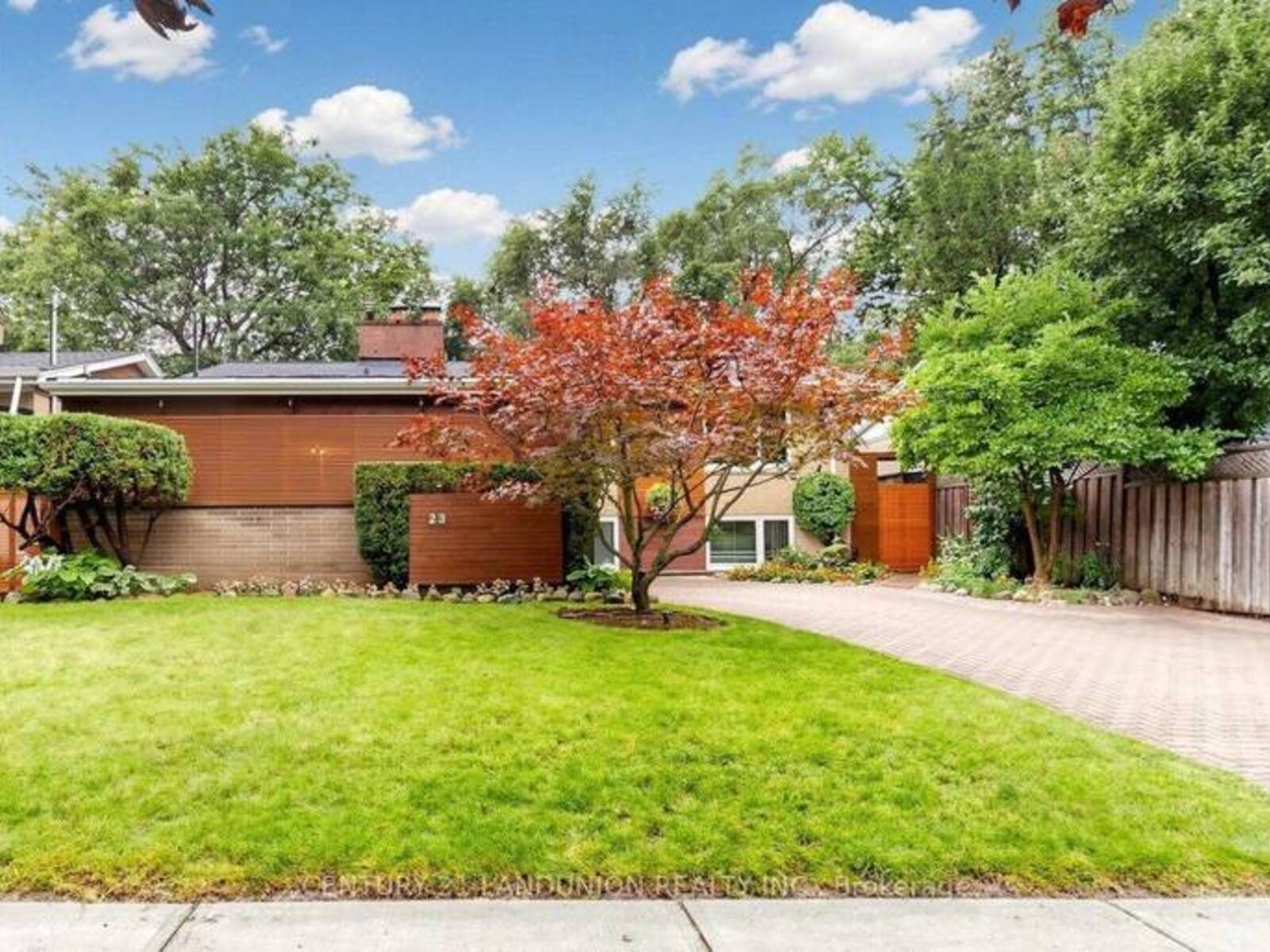 23 BENLEIGH DRIVE, Toronto, Ontario M1H 1J1