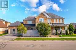 109 VIPOND WAY | Bradford West Gwillimbury Ontario | Slide Image Two