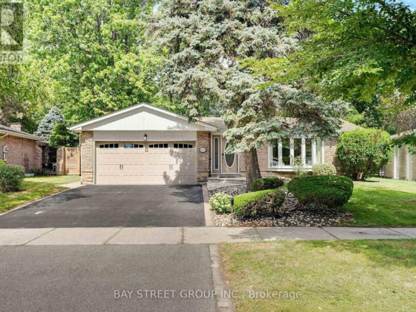 2283 DEVON ROAD, Oakville, Ontario L6J 5R2