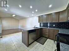 11 KEITH CRESCENT | Niagara-on-the-Lake Ontario | Slide Image Six