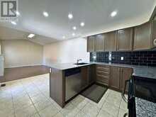 11 KEITH CRESCENT | Niagara-on-the-Lake Ontario | Slide Image Nine