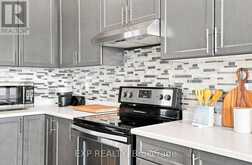 128 CHESSINGTON AVENUE | East Gwillimbury Ontario | Slide Image Nine