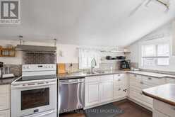 18 POYNTZ STREET | Penetanguishene Ontario | Slide Image Six