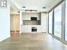 4502 - 7 GRENVILLE STREET | Toronto Ontario | Slide Image Nine