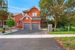 42 BLACKFRIAR AVENUE | Whitby Ontario | Slide Image One